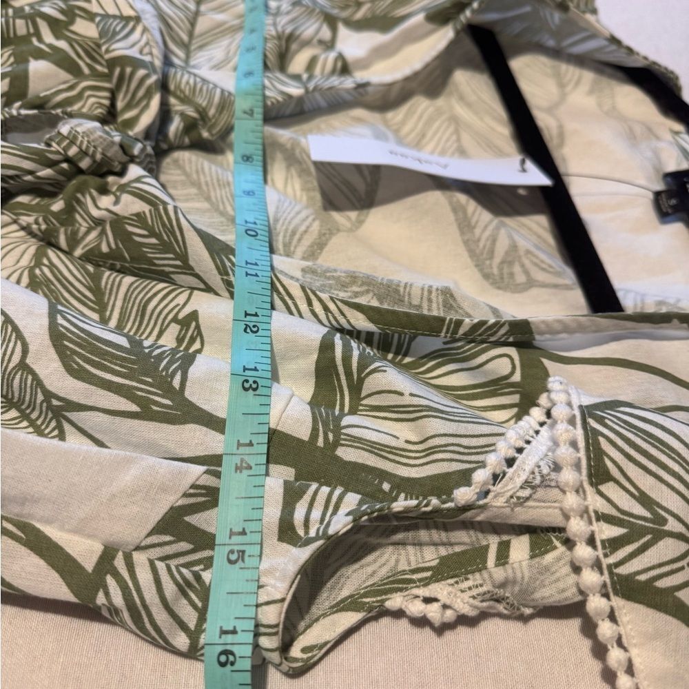 NWT AAKAA Women small Green‎ Leaf Print Tie  Romper TRAVEL BOHO BEACHY TROPICAL - Picture 5 of 10